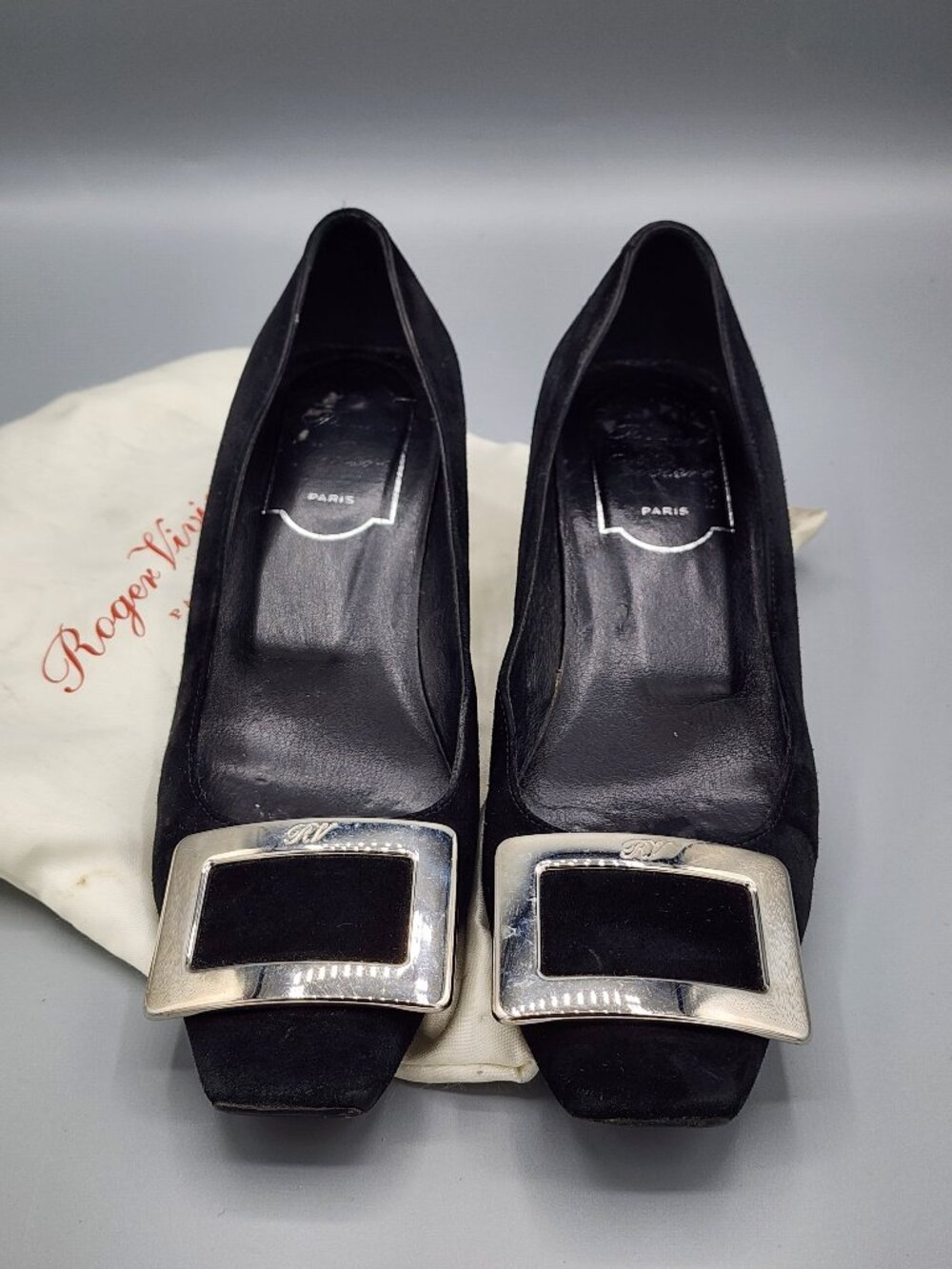 ROGER VIVIER Paris Black Suede Belle Buckle Block Heel Pumps EU 34 US 4 Dust Bag